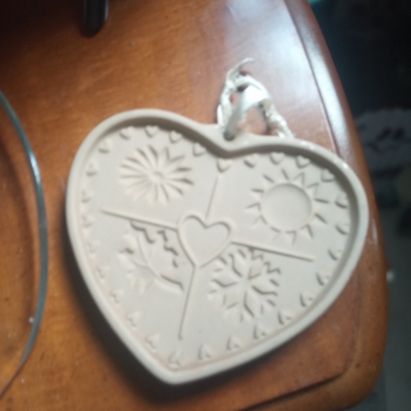 Vintage Seasons Of The Heart Cookie Mold The Pampered Chef - Picture 1 of 2